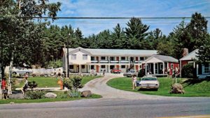 Postcard of Cottage Inn on Squam Lake